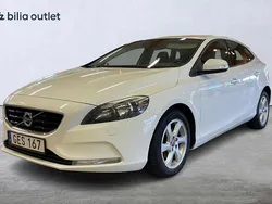 Vit Begagnad 2013 Volvo V40 Kinetic Kombi | 99 900 kr (Marknadspris)