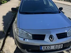 Grå Begagnad 2005 Renault Mégane II Halvkombi | 10 000 kr (Superpris)