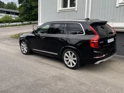 Svart Begagnad 2016 Volvo XC90 SUV | 299 000 kr (Lite dyr)