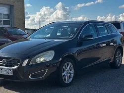Svart Begagnad 2013 Volvo V60 Momentum Kombi | 89 500 kr (Bra pris)