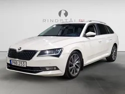 Vit Begagnad 2016 Skoda Superb LAURIN & KLEMENT Kombi | 154 900 kr (Marknadspris)