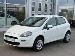 Vit Begagnad 2012 Fiat Punto Easy Halvkombi | 49 800 kr