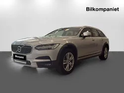 Silver Begagnad 2017 Volvo V90 CC Momentum Kombi | 289 800 kr (Lite dyr)