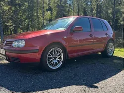 Röd Begagnad 2003 VW Golf IV Basis Halvkombi | 15 500 kr (Bra pris)