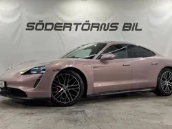 Ljusröd Begagnad 2021 Porsche Taycan 4S Sport Sedan | 789 900 kr