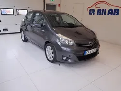Mörkgrå Begagnad 2013 Toyota Yaris Halvkombi | 79 900 kr (Marknadspris)
