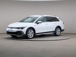 Vit (pure white (solid)) Begagnad 2022 VW Golf Alltrack Kombi | 299 000 kr (Marknadspris)