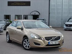 Ljusbrun (brun) Begagnad 2012 Volvo S60 Momentum Sedan | 69 900 kr (Marknadspris)