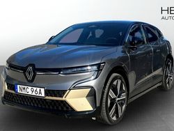 Grå (grey) Begagnad 2022 Renault Mégane Iconic Halvkombi | 309 800 kr (Lite dyr)