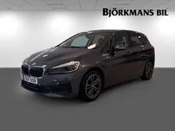 Grå Begagnad 2019 BMW 225 iPerformance Sedan | 189 000 kr