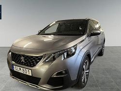 Grå Begagnad 2017 Peugeot 5008 GT Minibuss | 224 900 kr (Marknadspris)
