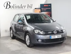 Grå Begagnad 2010 VW Golf Halvkombi | 58 900 kr (Marknadspris)