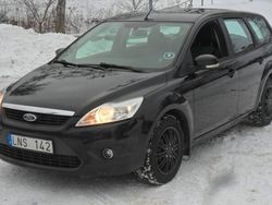 Svart Begagnad 2010 Ford Focus Kombi | 42 500 kr (Marknadspris)