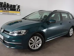 Mörkgrön Begagnad 2017 VW Golf VII Kombi | 129 500 kr (Marknadspris)
