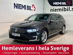 Mörkgrå Begagnad 2018 VW Passat GTE Kombi | 199 900 kr (Marknadspris)