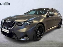 Grå Begagnad 2025 BMW M5 Comfort Edition Kombi | 1 599 000 kr