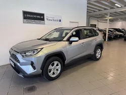 Silver Begagnad 2021 Toyota RAV4 Hybrid Active SUV | 339 900 kr (Marknadspris)