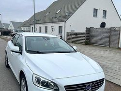 Vit Begagnad 2015 Volvo S60 Momentum Sedan | 119 900 kr (Marknadspris)