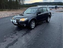 Grå Begagnad 2009 Subaru Forester SUV | 35 000 kr (Marknadspris)