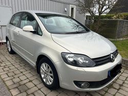 Brun Begagnad 2010 VW Golf Plus Cross Minibuss | 48 000 kr (Marknadspris)