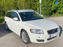 Vit Begagnad 2010 Volvo V50 Summum Kombi | 47 000 kr (Marknadspris)
