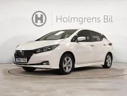 Vit Begagnad 2023 Nissan Leaf N-Connecta Halvkombi | 209 900 kr