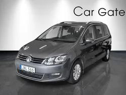 Mörkgrå (grå) Begagnad 2019 VW Sharan Minibuss | 249 900 kr (Marknadspris)