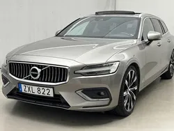 Grå Begagnad 2019 Volvo V60 Inscription Kombi | 254 800 kr (Marknadspris)