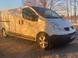 Vit Begagnad 2013 Renault Trafic Van | 79 000 kr (Marknadspris)