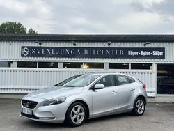 Silver Begagnad 2016 Volvo V40 Momentum Kombi | 114 900 kr (Marknadspris)