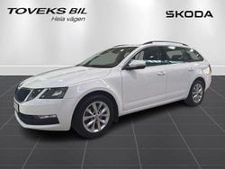 Vit (candy white stängd för) Begagnad 2020 Skoda Octavia Kombi | 199 900 kr (Bra pris)