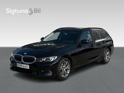 Svart Begagnad 2021 BMW 320 Sport Line Kombi | 294 900 kr (Bra pris)