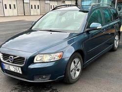 Blå Begagnad 2010 Volvo V50 Kombi | 58 800 kr (Marknadspris)