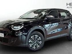 Svart (black) Ny 2025 Fiat 600 Lounge SUV | 350 800 kr (Dyr)