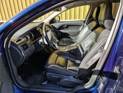Blå Begagnad 2012 Volvo XC70 Momentum SUV | 150 000 kr (Marknadspris)