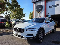 Vit Begagnad 2017 Volvo V90 CC Momentum Kombi | 289 900 kr (Marknadspris)