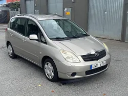 Silver Begagnad 2003 Toyota Corolla Verso Minibuss | 16 900 kr