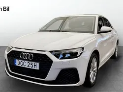 Vit Begagnad 2022 Audi A1 Sportback Proline Halvkombi | 204 000 kr (Marknadspris)