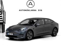 Grå Begagnad 2023 Tesla Model 3 Standard Range Sedan | 309 900 kr (Bra pris)