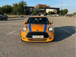 Orange Begagnad 2016 Mini Cooper Pepper Halvkombi | 129 000 kr (Lite dyr)