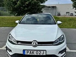 Begagnad 2020 VW Golf VII Halvkombi | 230 000 kr