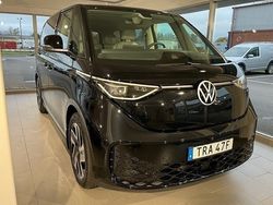 Svart Begagnad 2023 VW ID. Buzz Pro Minibuss | 747 800 kr