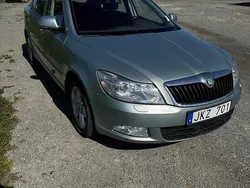 Grön Begagnad 2010 Skoda Octavia Elegance Halvkombi | 32 000 kr