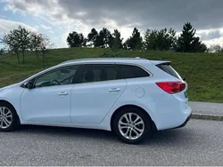 Vit Begagnad 2015 Kia Ceed Sportswagon Comfort Kombi | 109 800 kr (Marknadspris)