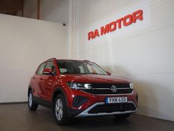 Röd Begagnad 2024 VW T-Cross Life SUV | 249 900 kr (Marknadspris)
