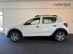 Vit (vit metallic) Begagnad 2017 Dacia Sandero Stepway Halvkombi | 99 900 kr (Lite dyr)