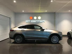 Silver Begagnad 2022 Mercedes GLC300e AMG Sportkupé | 529 900 kr (Marknadspris)