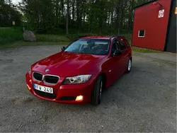 Röd Begagnad 2010 BMW 320 Comfort Edition Kombi | 71 500 kr (Marknadspris)