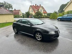 Svart Begagnad 2005 Alfa Romeo GT Sportkupé | 39 900 kr