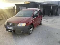 Röd Begagnad 2005 VW Caddy Minibuss | 40 000 kr (Marknadspris)